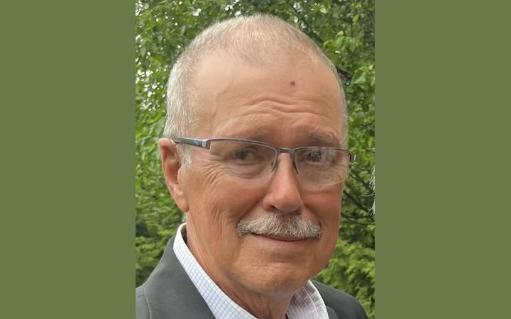 Dr. David Courtney